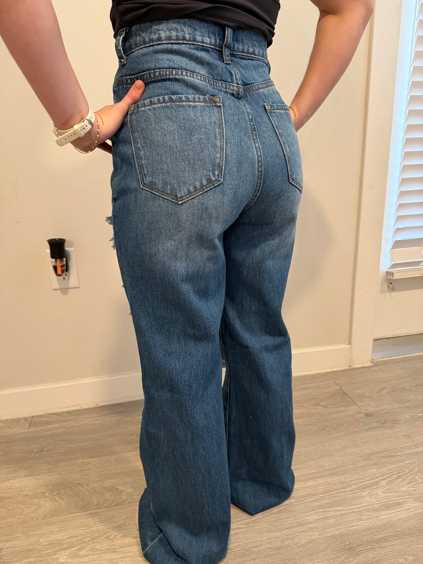 Distressed Wide Leg Jeans