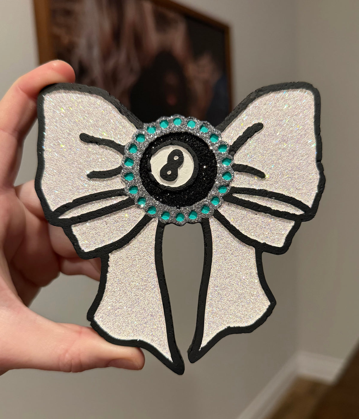8ball Bow Freshie